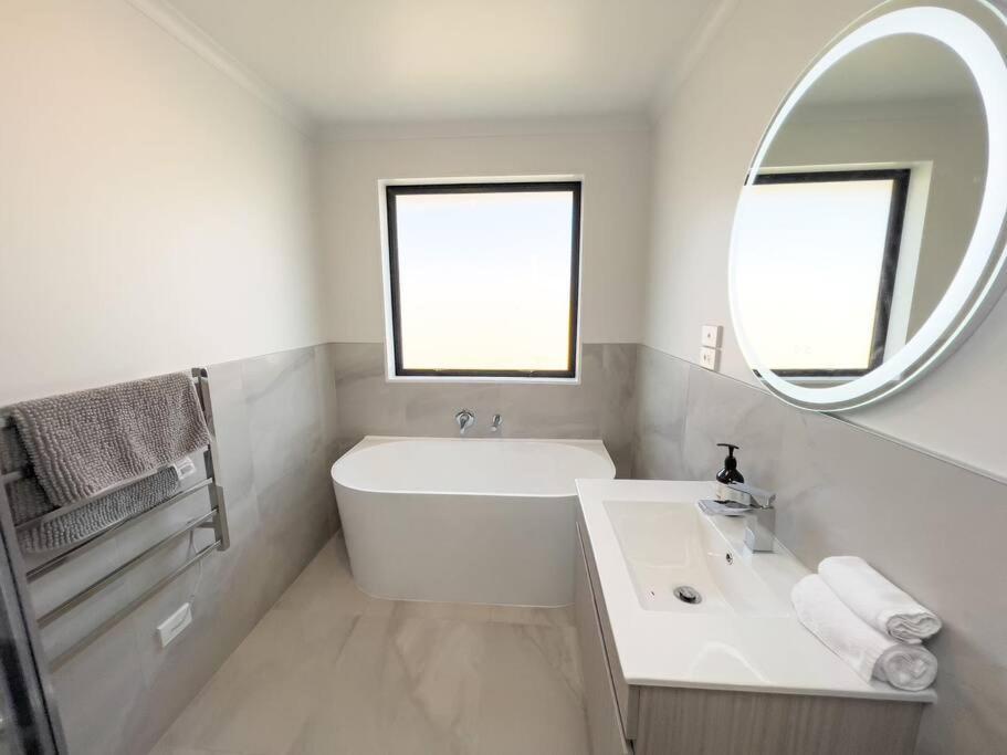 Peaceful 5 Bedrooms Retreat روتوروا المظهر الخارجي الصورة